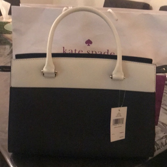kate spade Handbags - Brand new Kate spade handbag, black and white